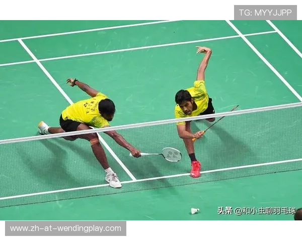 羽毛球击打高球 羽毛球击打高球